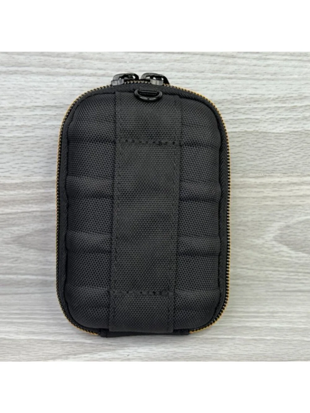 Lowepro Santiago 20 II Digital Camera Case Black Hard Shell Padded w/ Strap